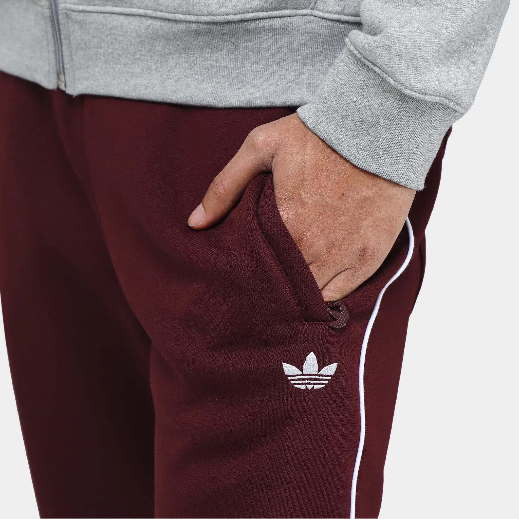 adidas Originals Adicolor Seasonal Archive Sweatpants / Maroon