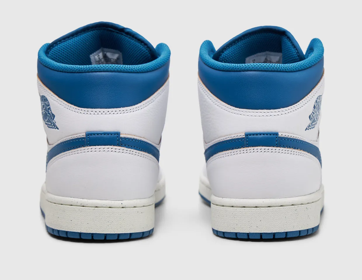 Jordan 1 Mid SE White / Industrial Blue - Sail