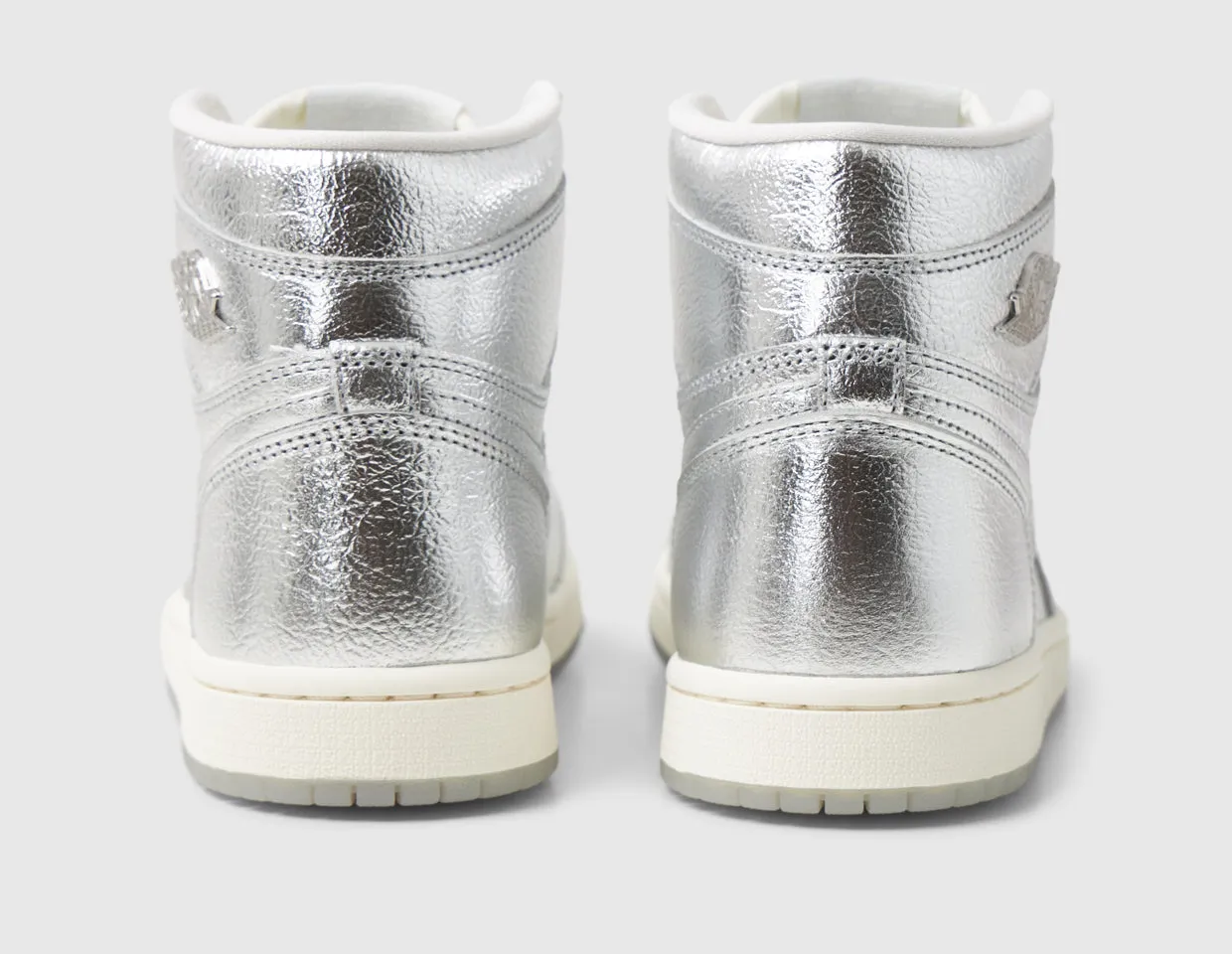 Jordan Women's 1 Retro High OG Metallic Silver / Photon Dust - Sail