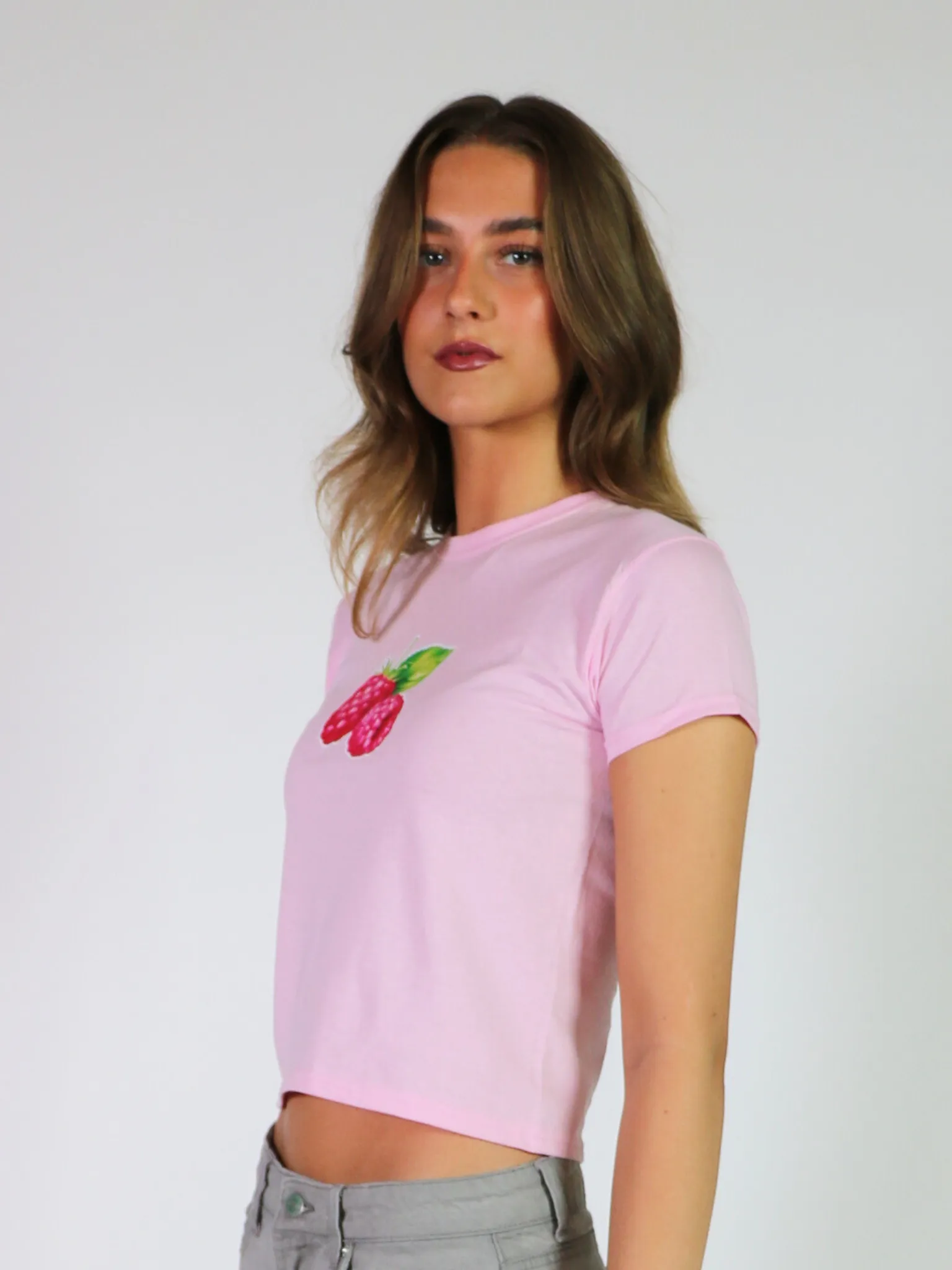 RASPBERRY BABY TEE - LYSERØD