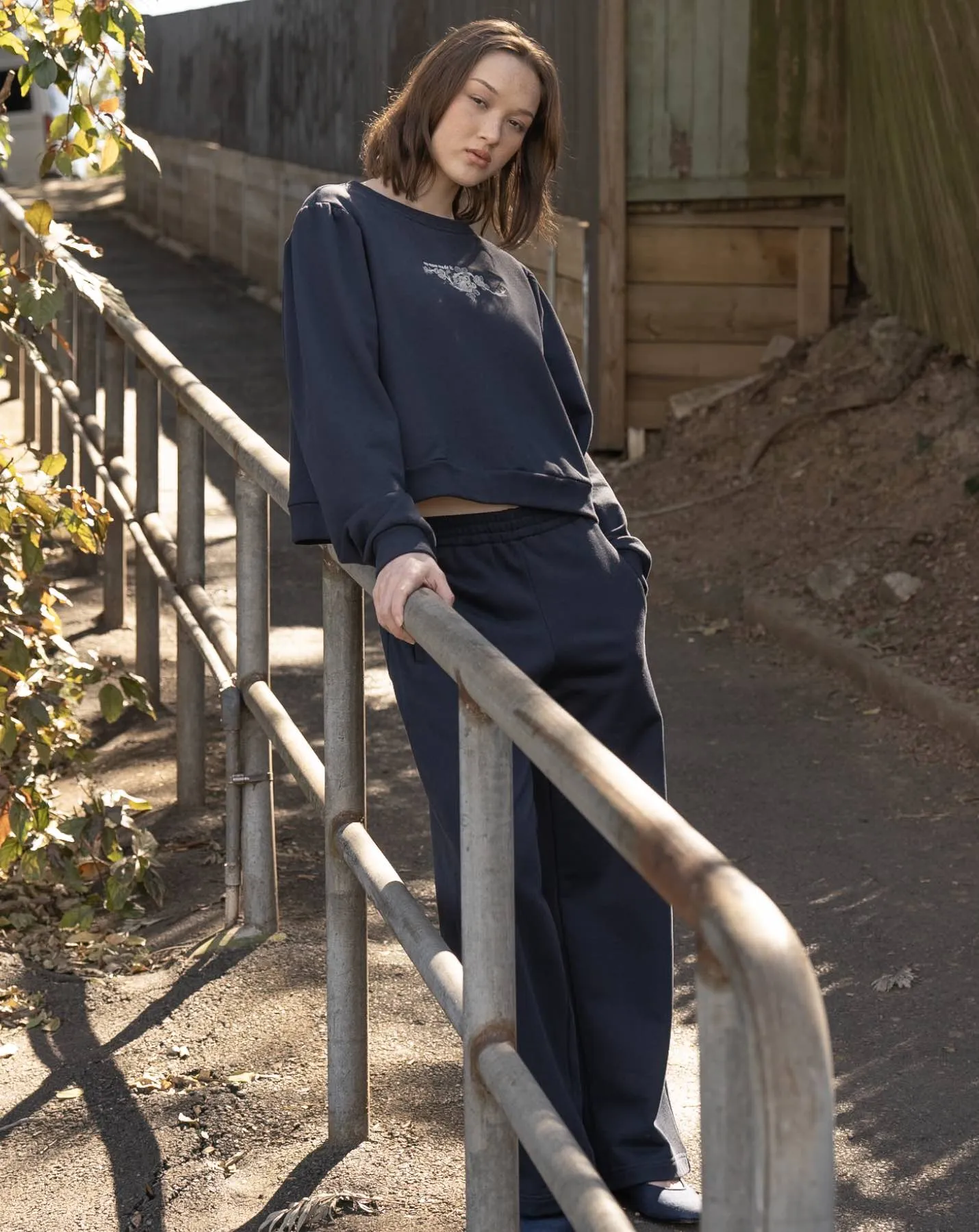 Rosette Logo Crewneck - Navy